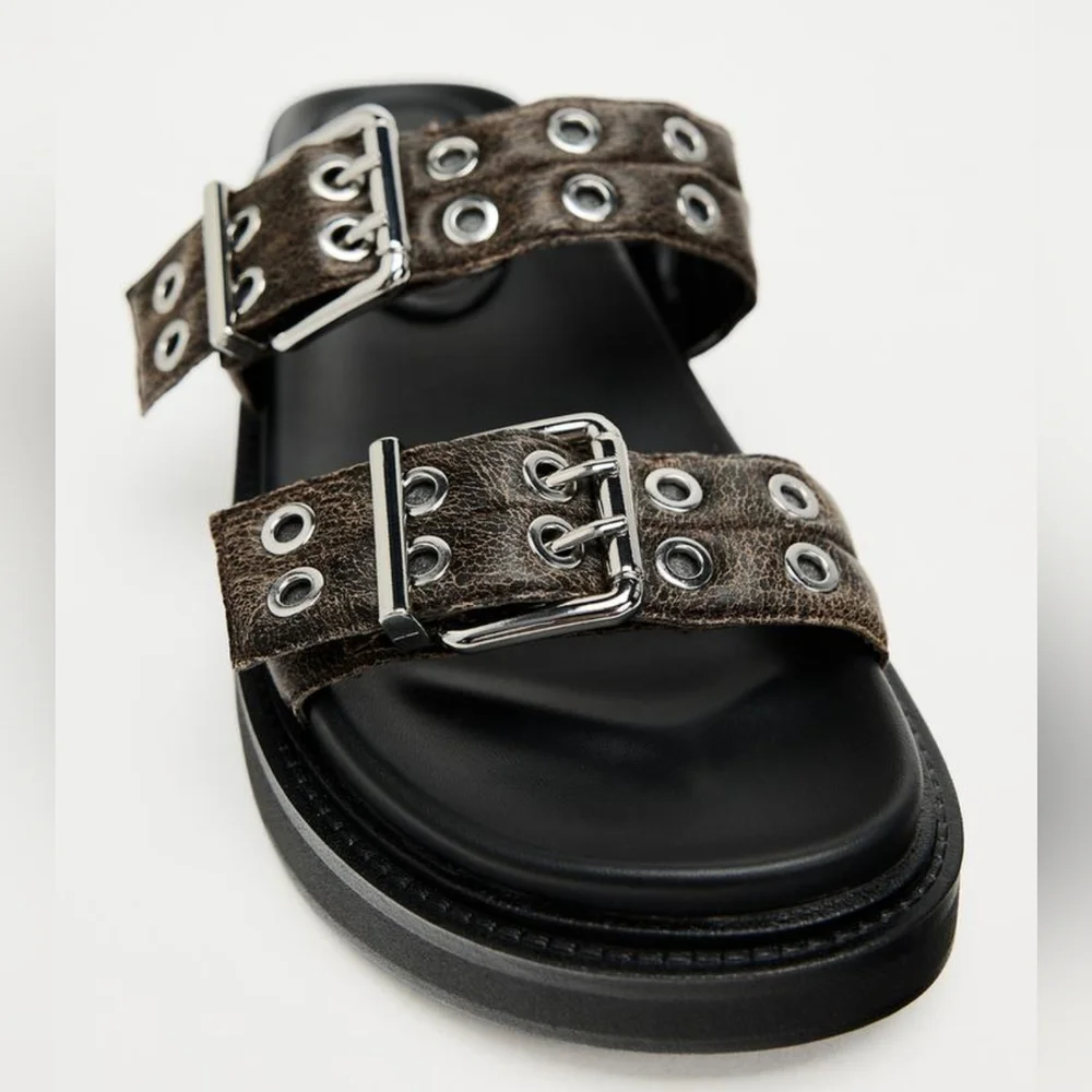 ZARA METAL APPLIQUE FLAT SANDALS NWT - Picture 4 of 7